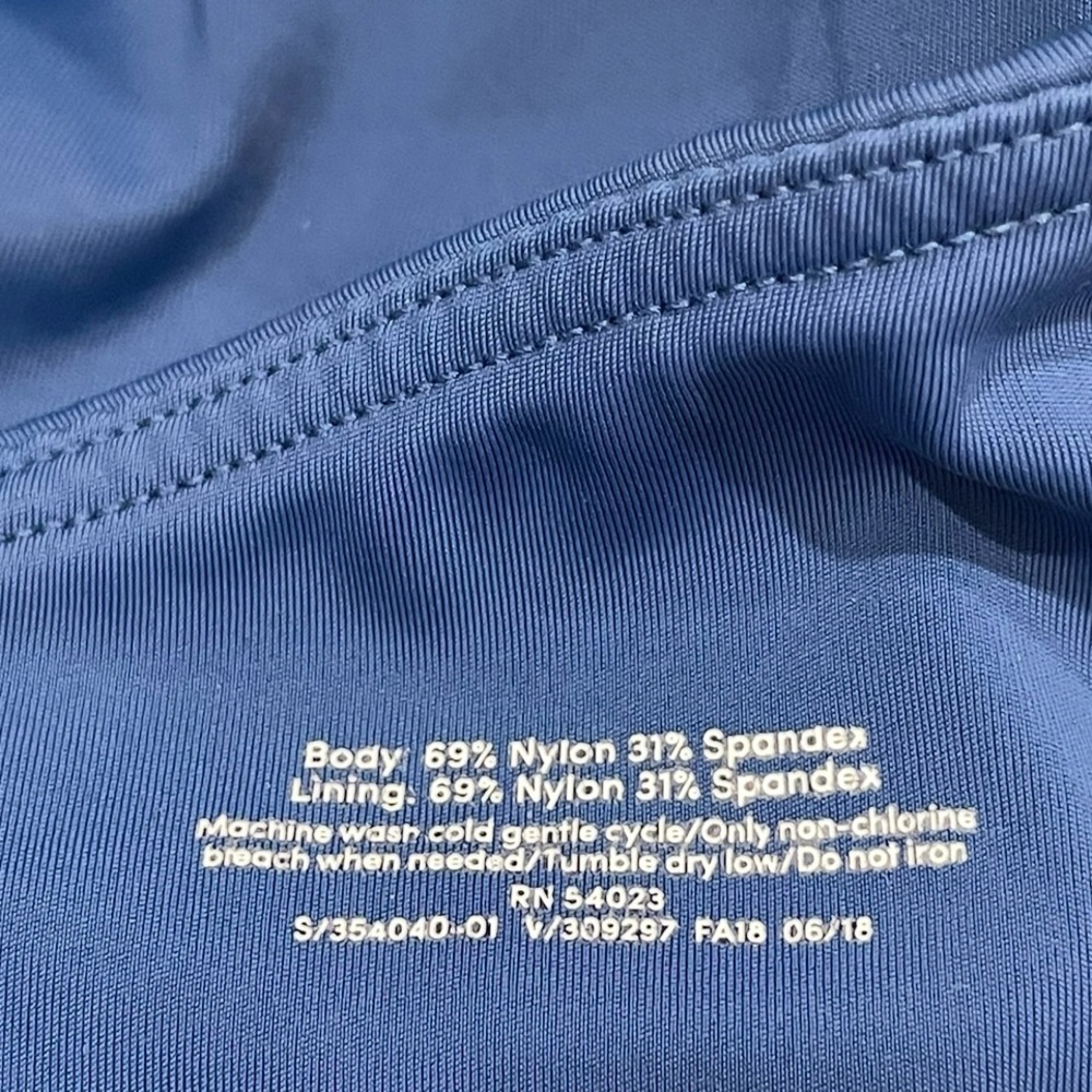 Athleta Blue Suryana Strappy Sport Bra Size 36B/B Yoga Hiking Pilates Athletic - Picture 4 of 9